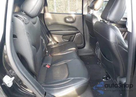 2018 Jeep Compass Latitude 4X4 из США, поврежденный, VIN 3C4NJDBB3JT180538